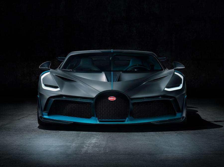  Bugatti Divo 2018 года  (фото 6 из 46)